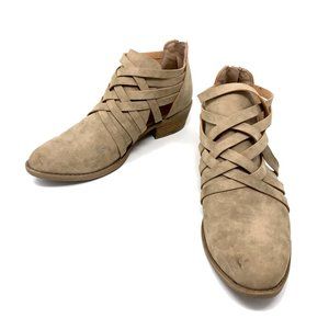 Qupid Caged Suede Booties Sz 7 Western Boho